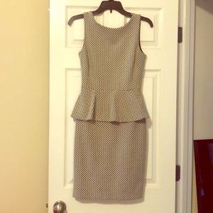 Banana Republic Sleevess Black and White Dress